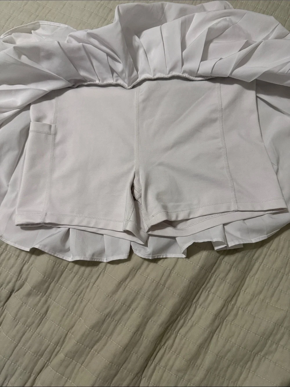 Old Navy Girls White Pleated Mini Skirt with built in shorts and pocket 14/16 XL